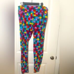 LulaRoe Tall and Curvy multi color puzzle piece leggings
